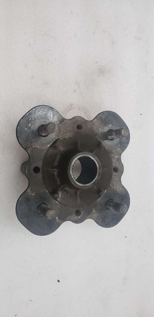 Hub, Front - 5GT-25111-00-00 YAMAHA