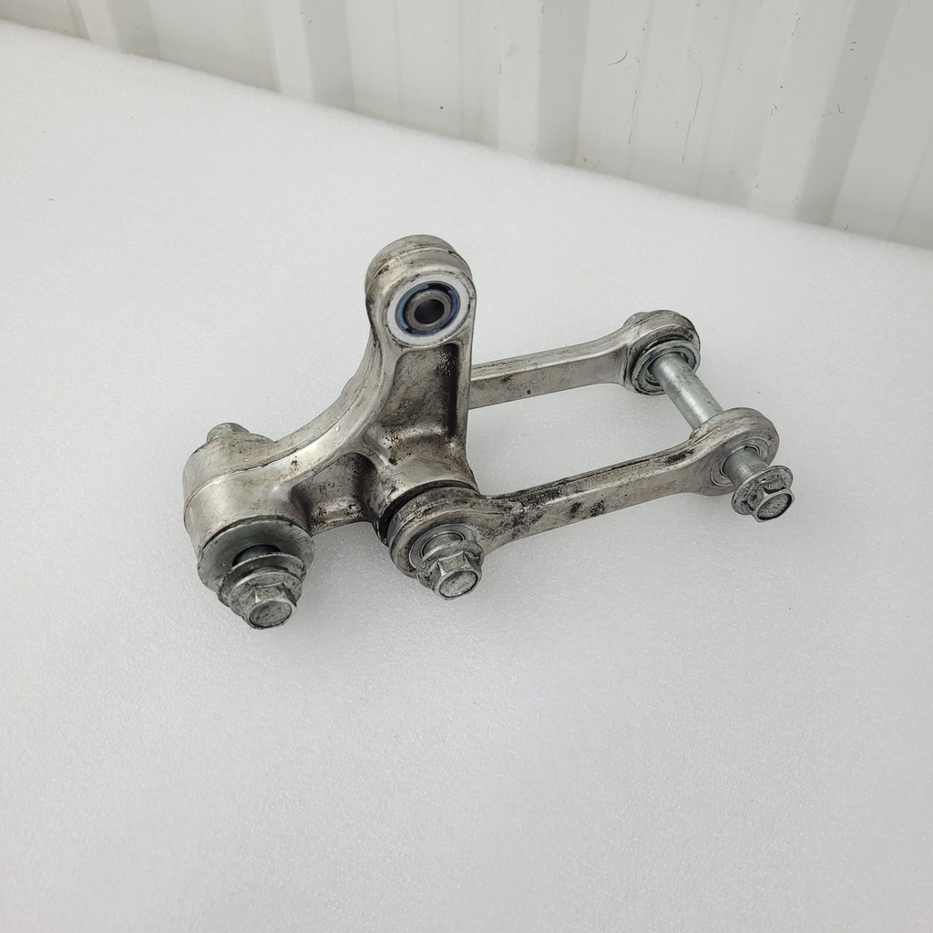 lever set rear cushion