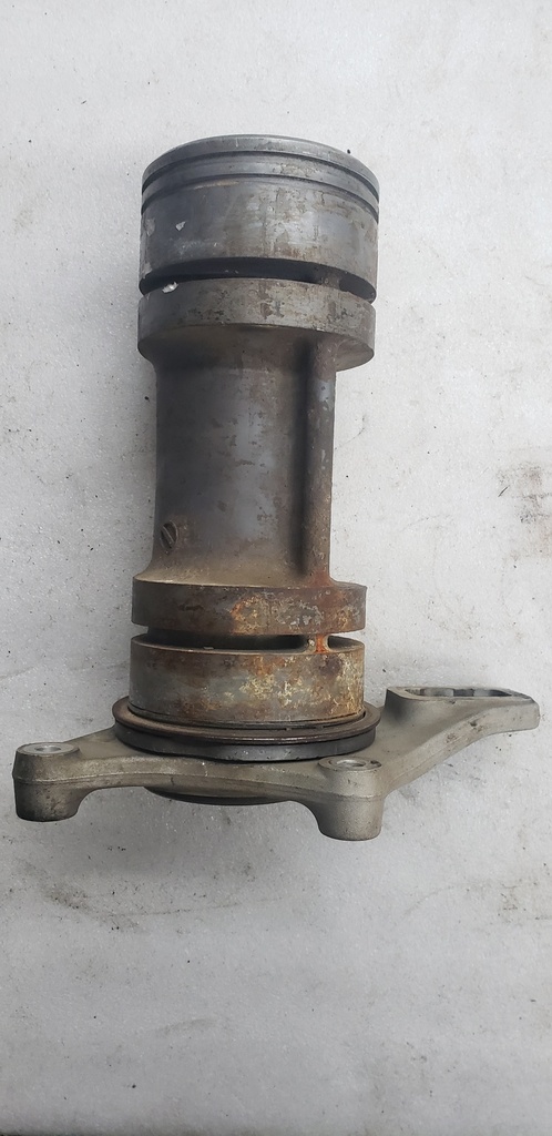 HOUSING, RR AXLE BEARING - 64715-45G00 SUZUKI