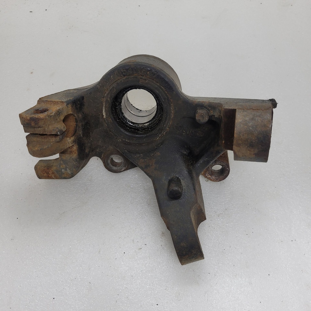 rh front knuckle
