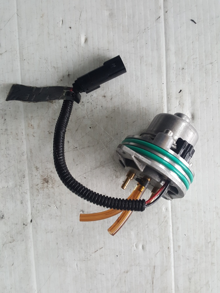 pump, oil (inc. 24)