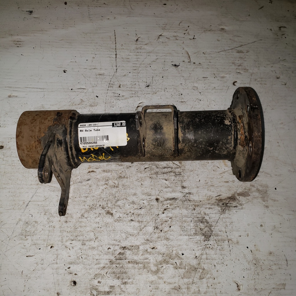 RH AXLE TUBE
