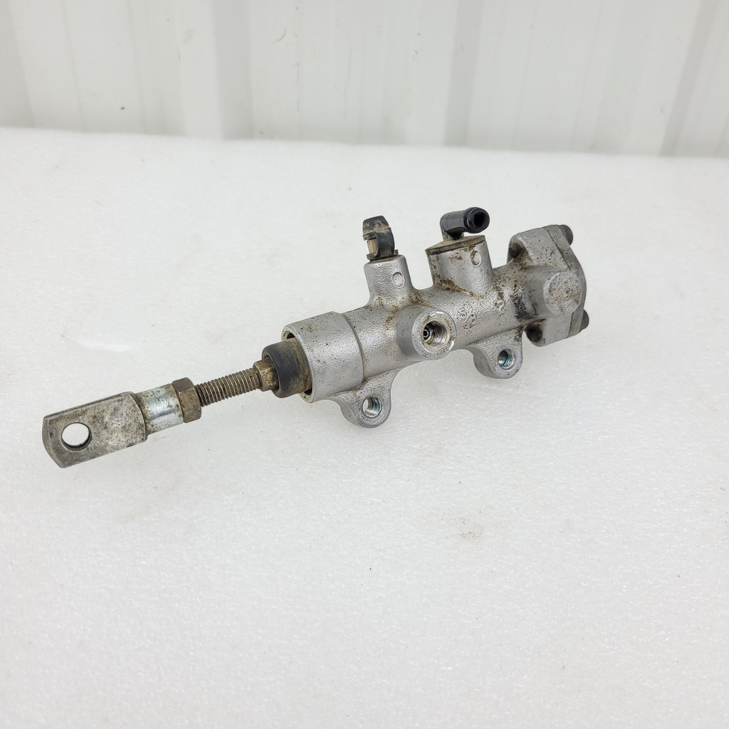 master cylinder