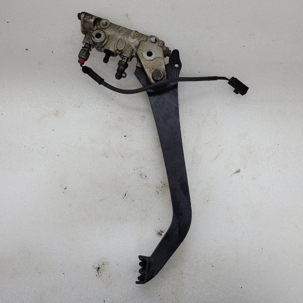 rear master cylinder except europe