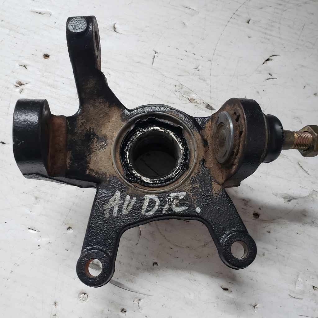 BOMBARDIER KNUCKLE RH FRONT - 709400095