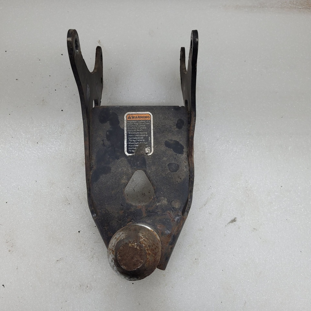 Bombardier BLACK TRAILER HITCH - 715001925