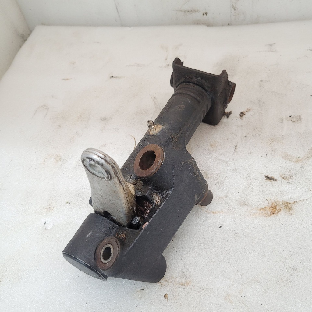 steering knuckle assy (right)