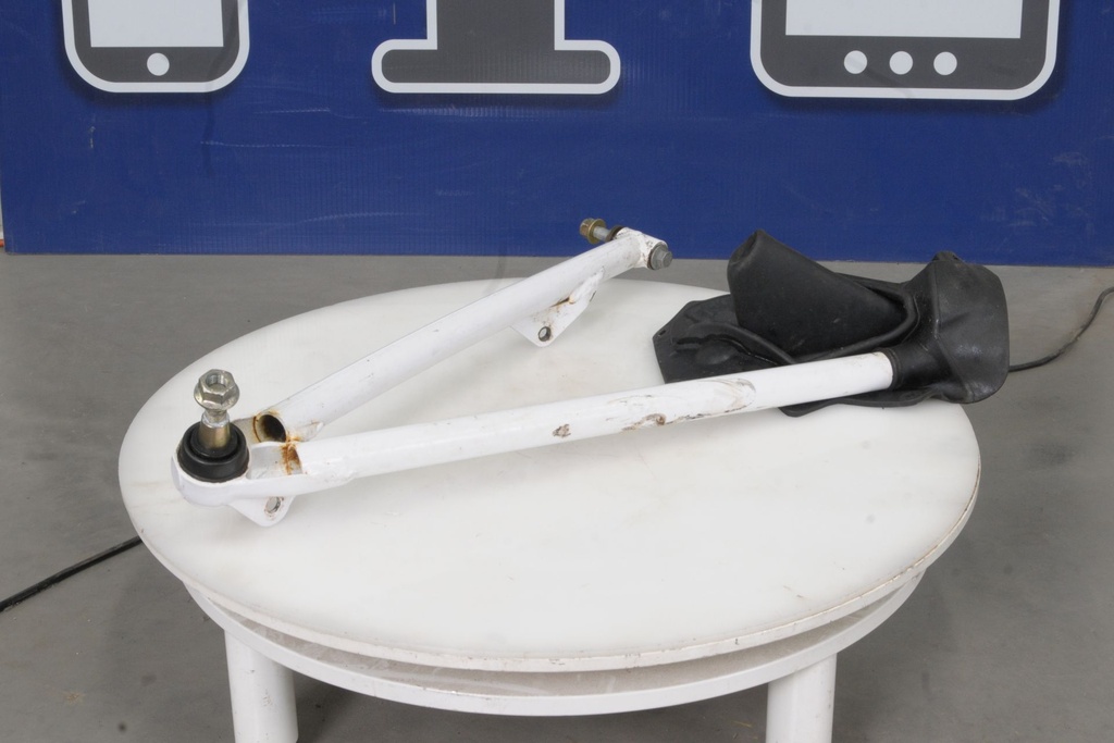 arm, front lower lh. (white) ur for dpbse