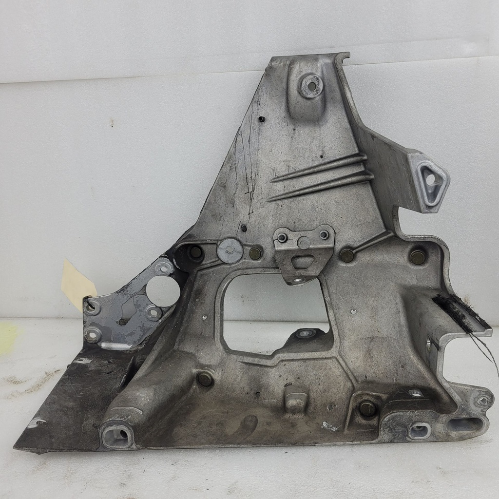 clip with stud assembly, left[requires adhesive]