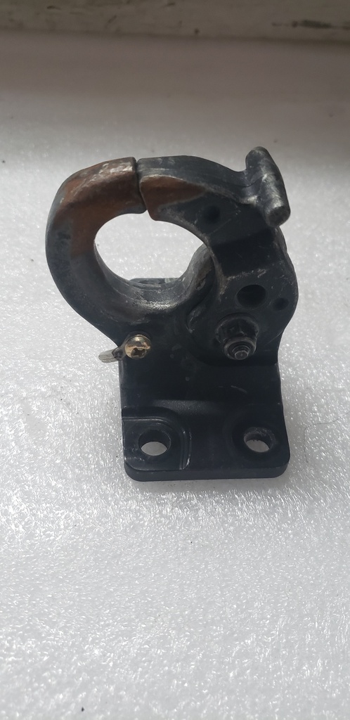 FORGED HITCH ASSEMBLY WITH PIN