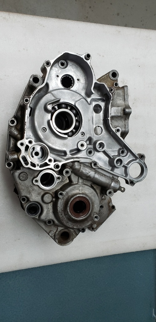 CRANKCASE SET - 11301-45811 suzuki