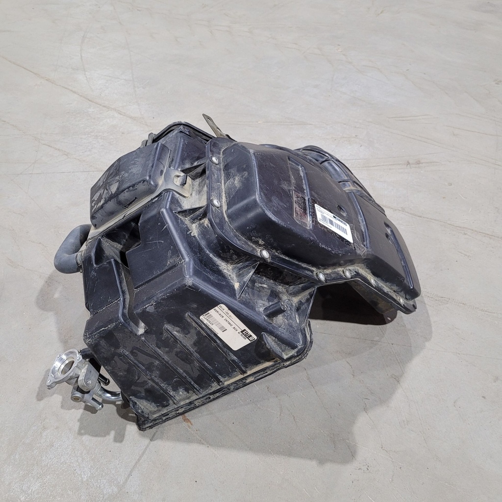 air intake box with runners ass