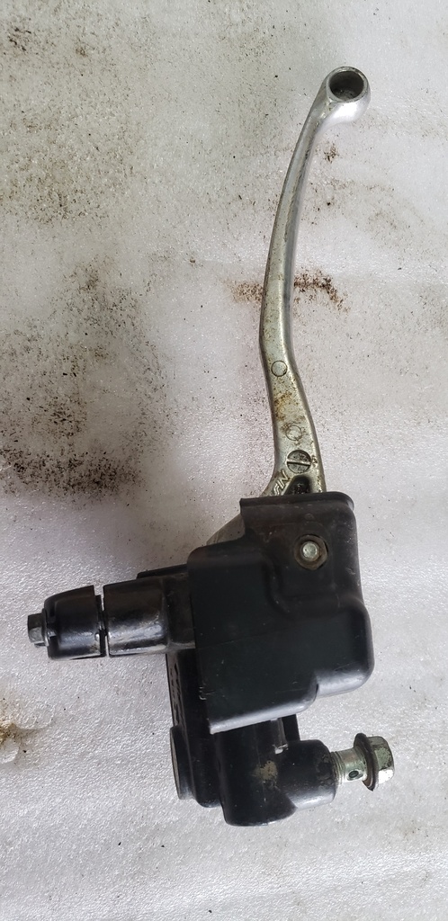 MASTER CYLINDER ASSY - YAMAHA - 3B4-2583T-00-00