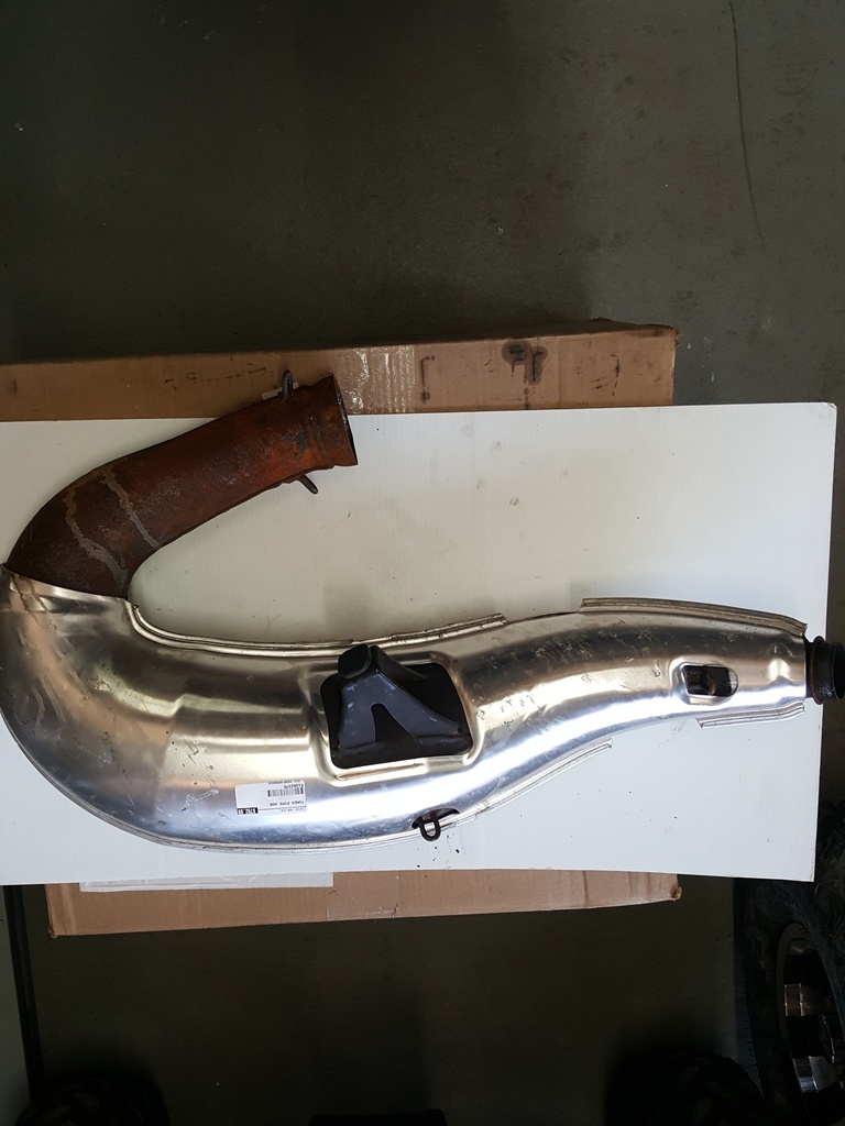 tuned pipe assembly, 800