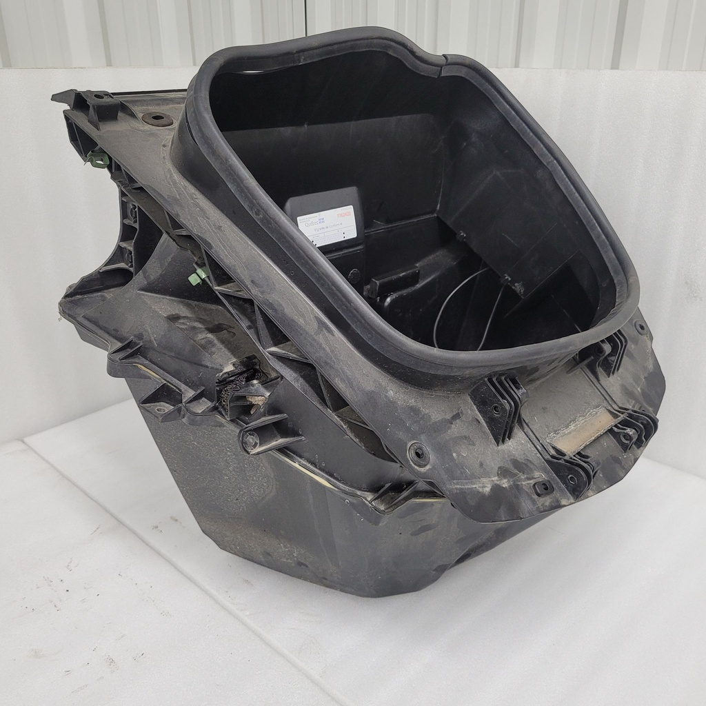 (new ref. 705005908) front storage compartment