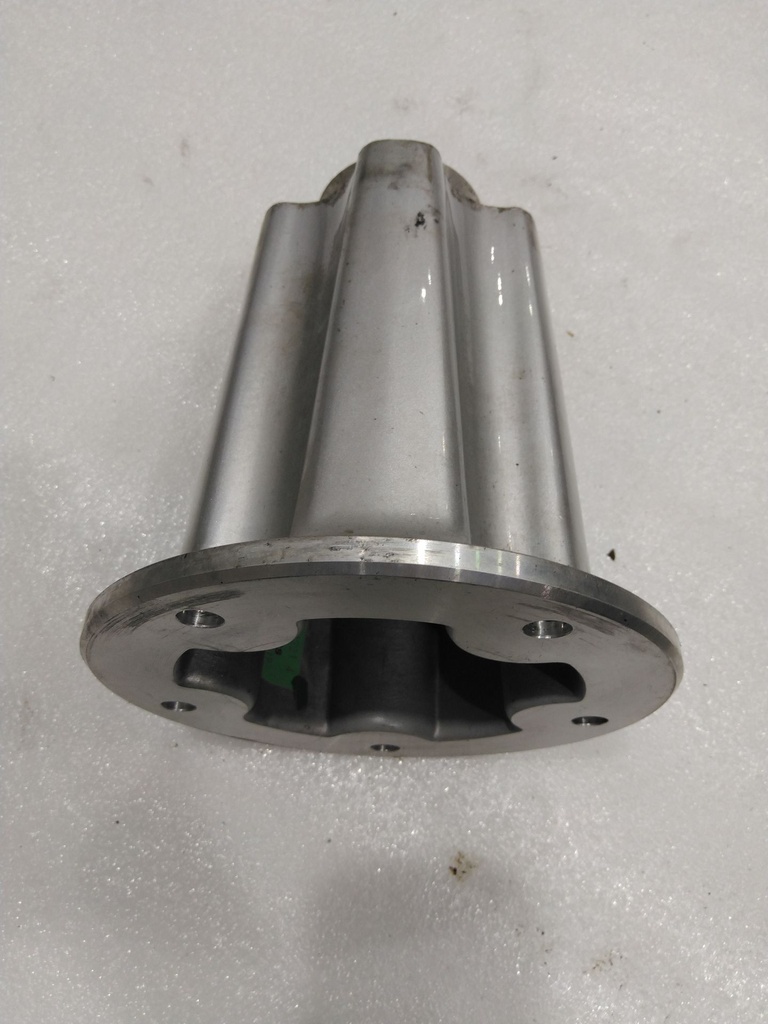 (new ref. 705503032) rear wheel hub