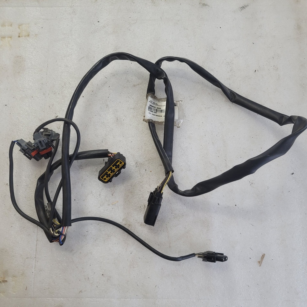 HARNESS HOOD