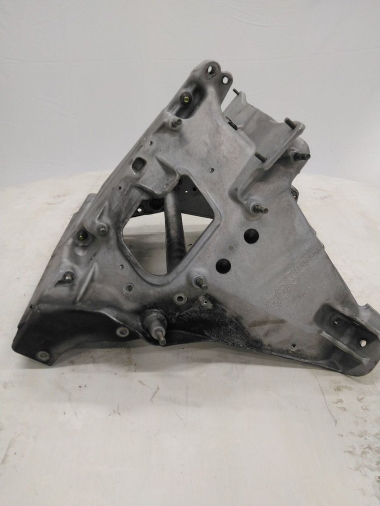 clip with stud assembly, left,