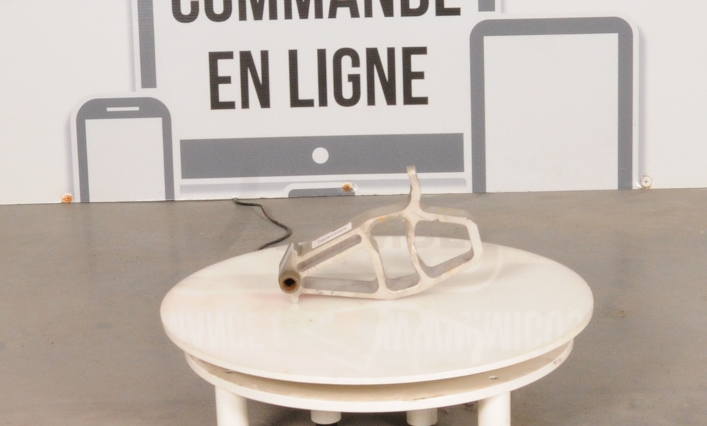 SPINDLE ASSEMBLY, LEFT