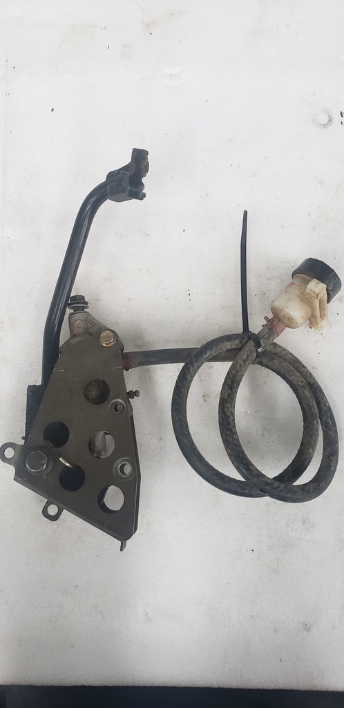 MASTER CYLINDER ASSEMBLY