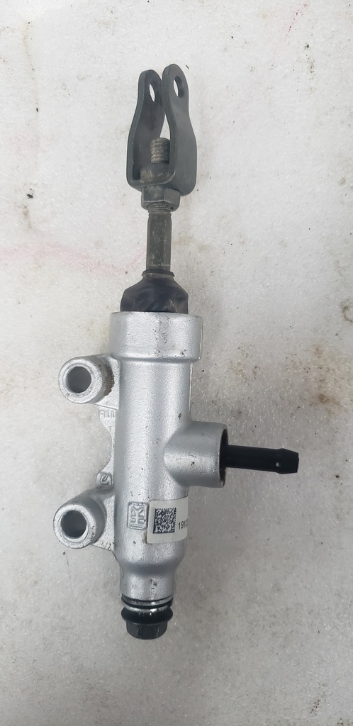 master cylinder foot brake asse