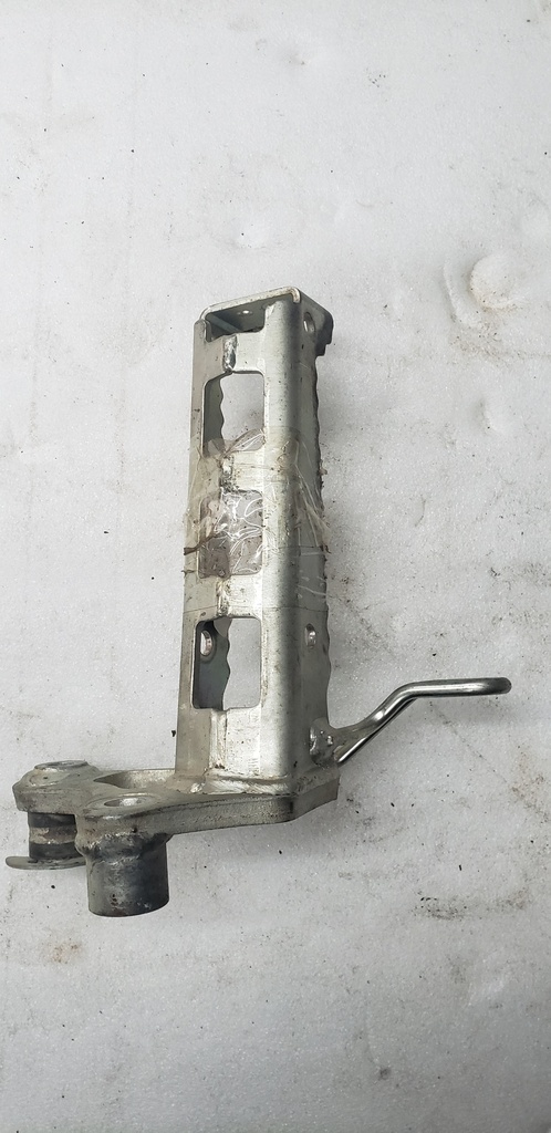 Footrest 2 - 1PE-F7421-00-00 YAMAHA