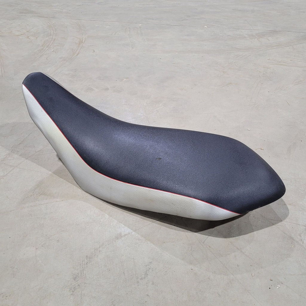 Single Seat Assy - 1S3-24710-61-00 YAMAHA