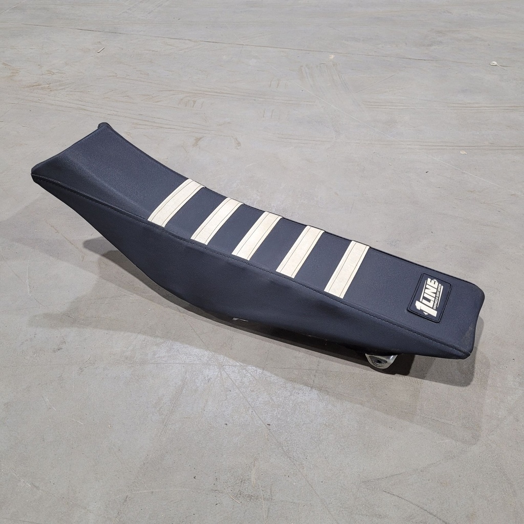 Single Seat Assy UR FOR D - 1SL-24710-30-00 yamaha