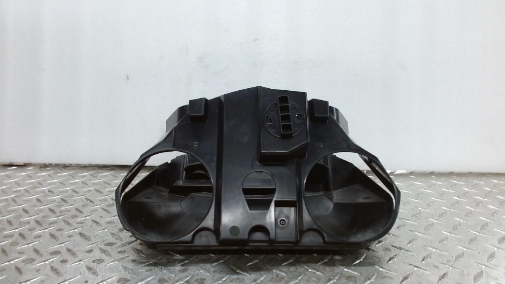 Deep Black, Trunk