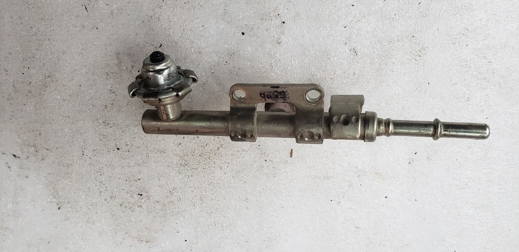 . .delivery pipe assy 1