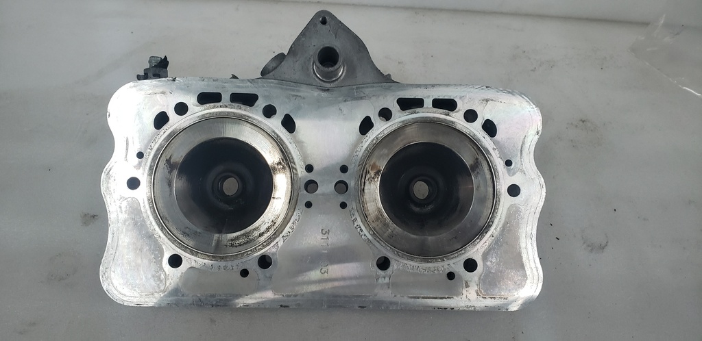 CYLINDER HEAD