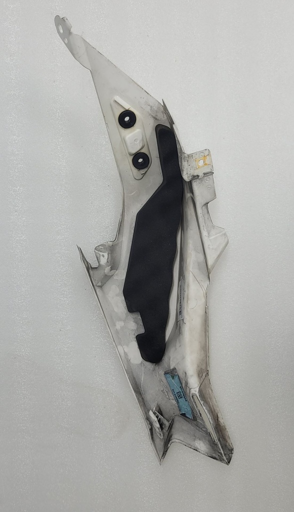 lh rear hood bright white