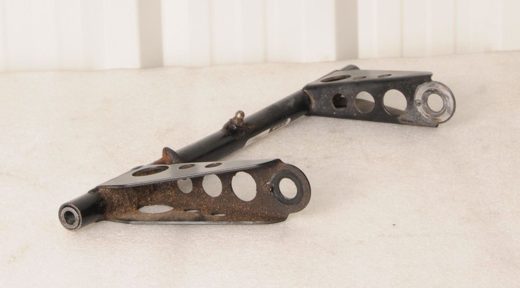 (new ref. 503195154) welded arm pivot