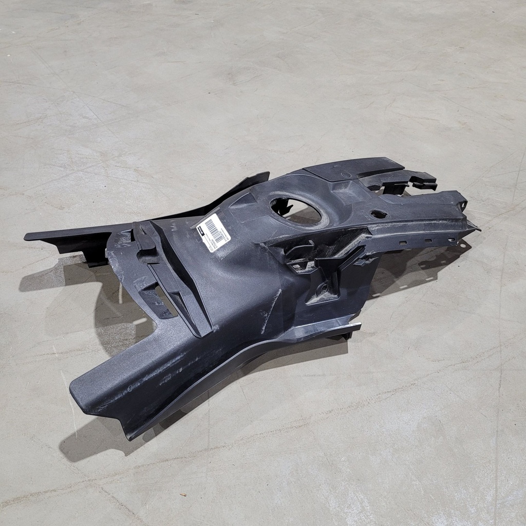 Deep Black, Rear Console