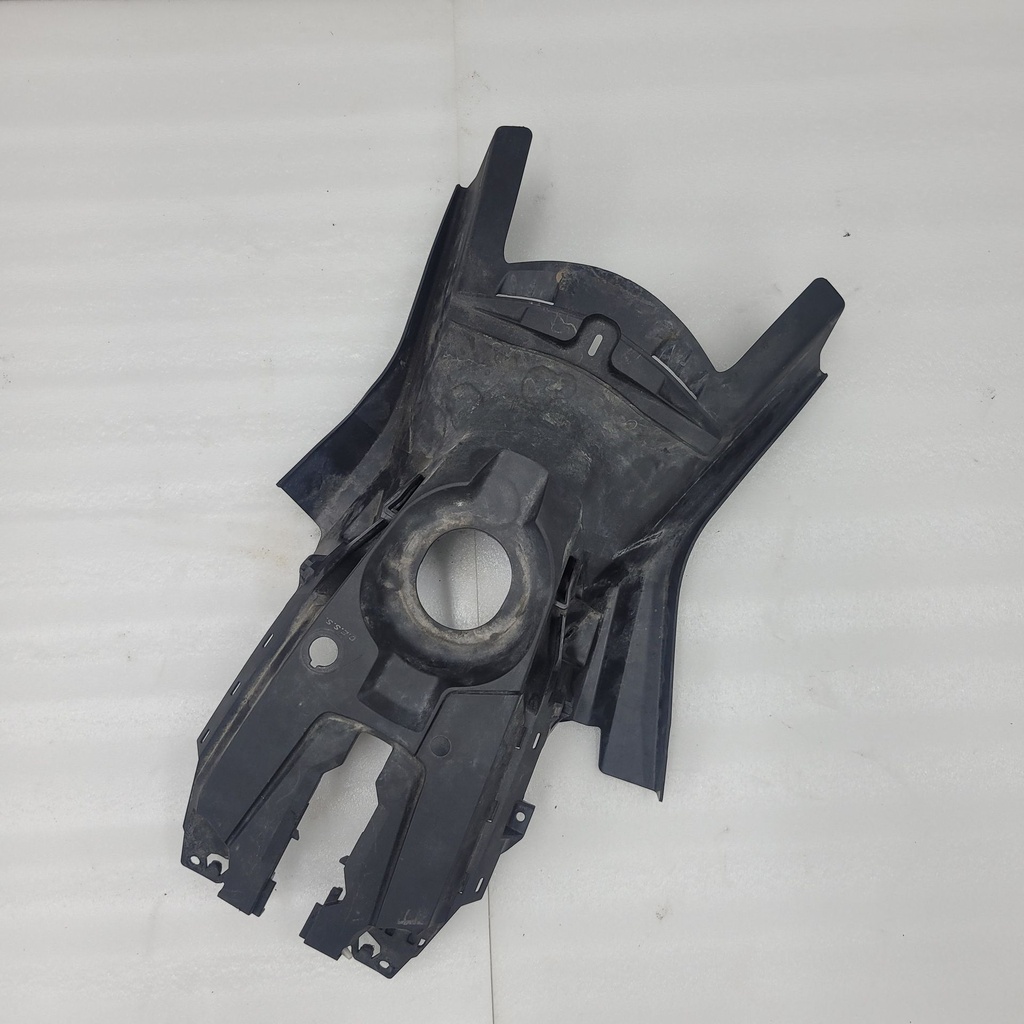 Deep Black, Rear Console
