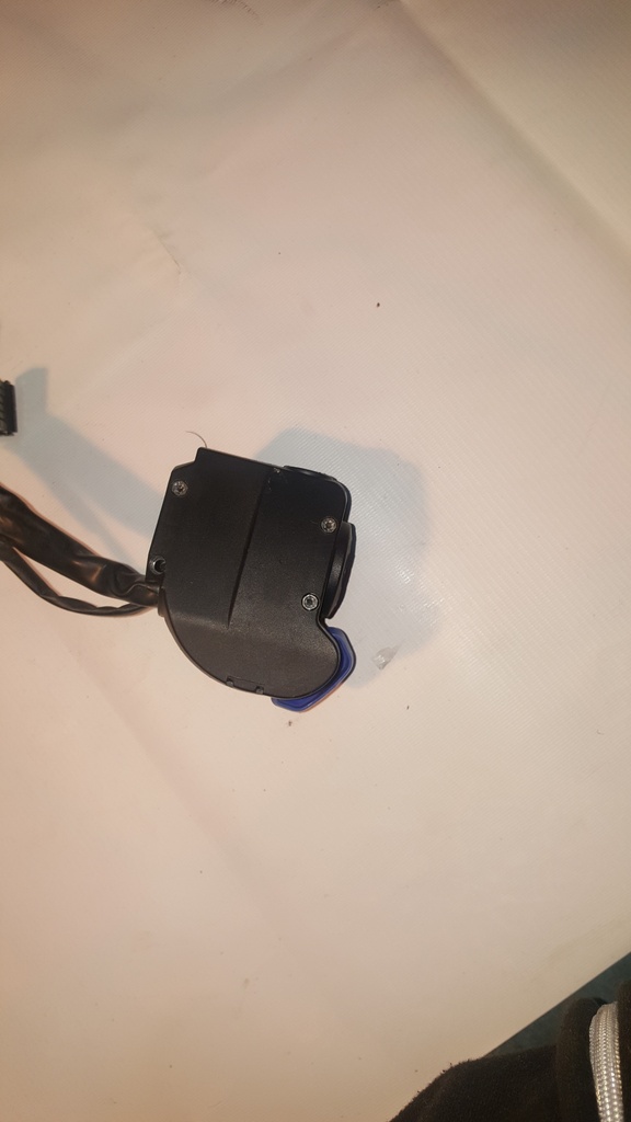 lh housing switch