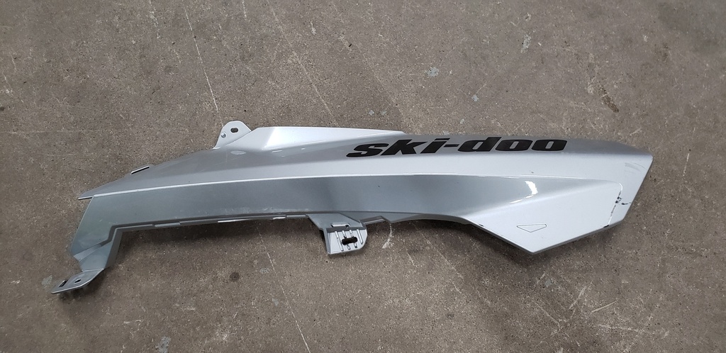 silver, rh front hood