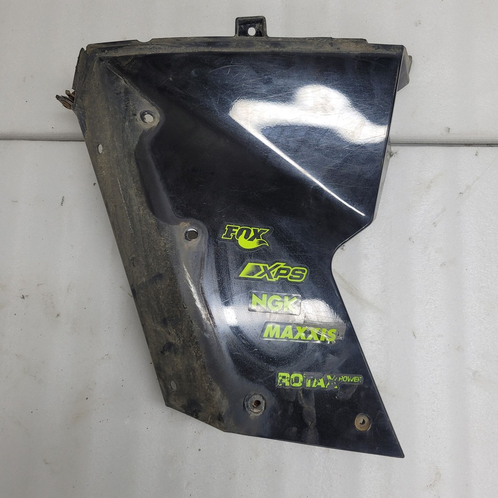 Deep Black LH Front Lateral Panel Gray Model