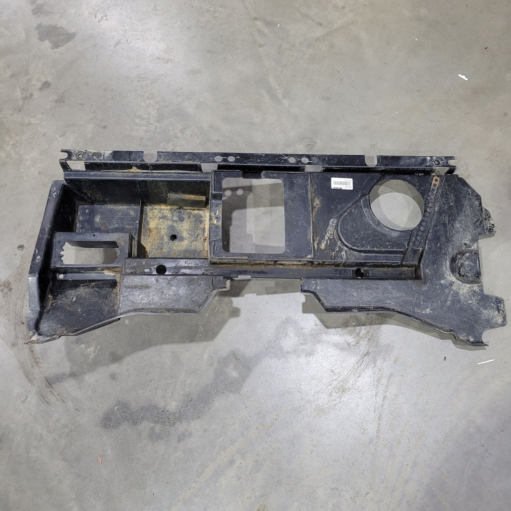 closeoff panel, rear, lower