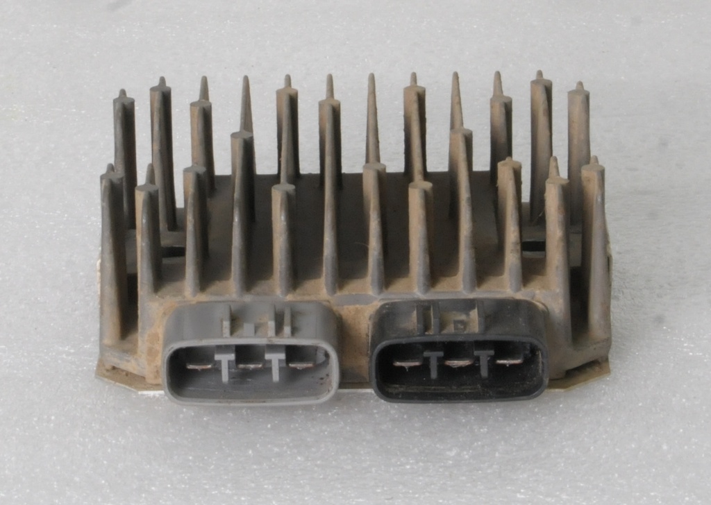 (new ref. 4016868) voltage regulator