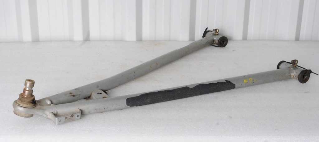 CONTROL ARM FRT LWR RIGHT SIDE