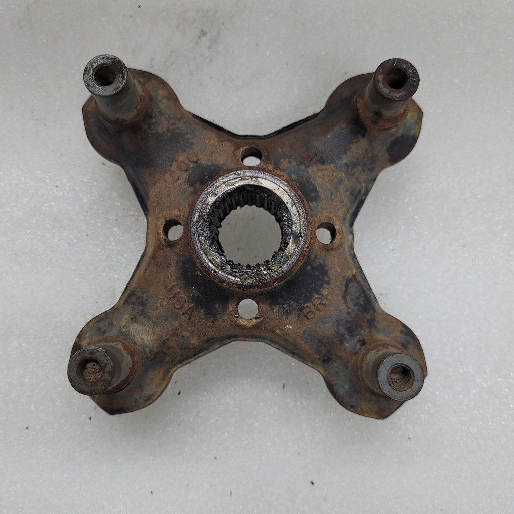 wheel hub ass'y 703501191 won't fit this unit - please order 705501716 or 705501900