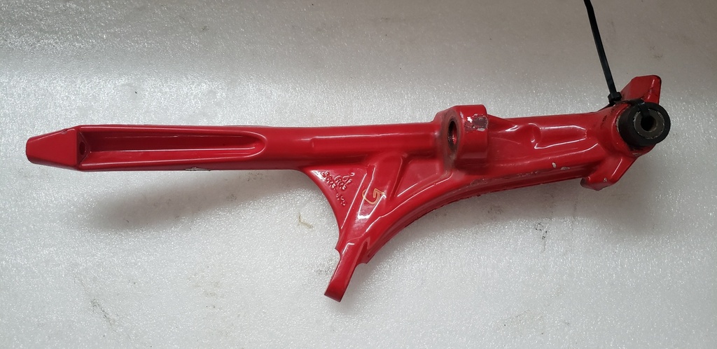 Knuckle, Steering 1 - 8KU-F3511-10-00 YAMAHA