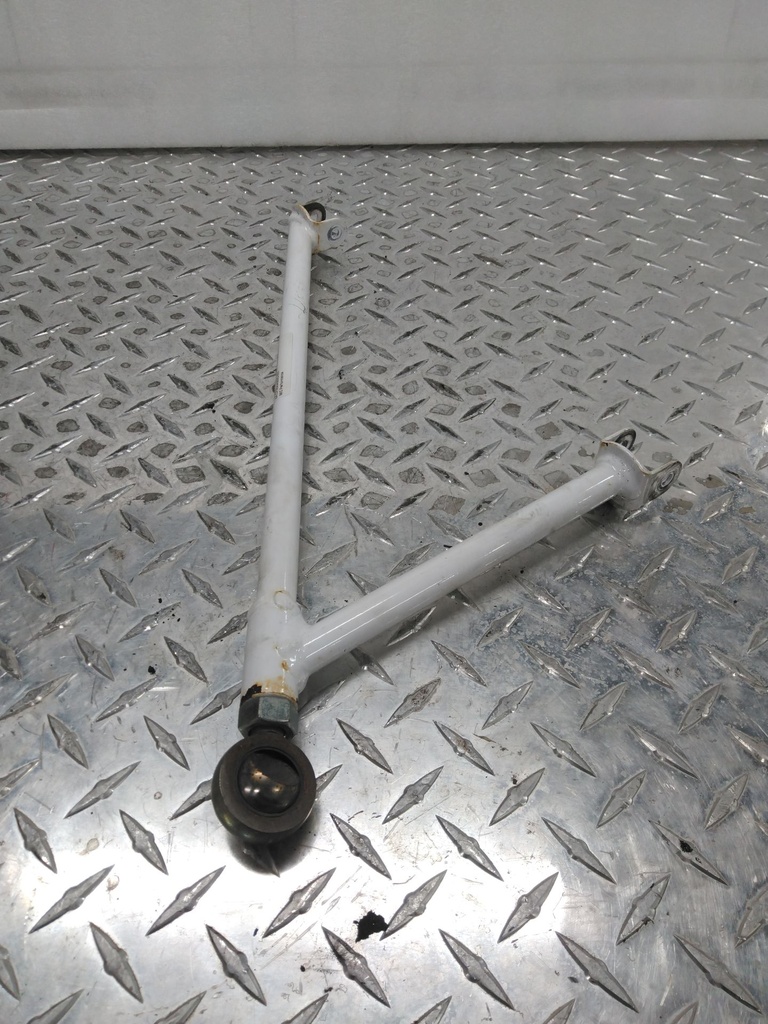 arm, front upper (white)