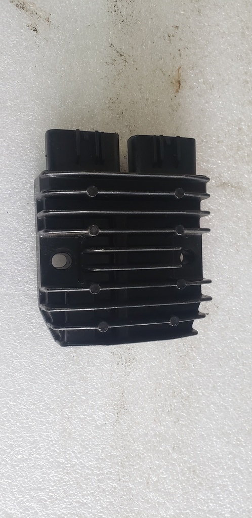 regulator,voltage (45-amp)