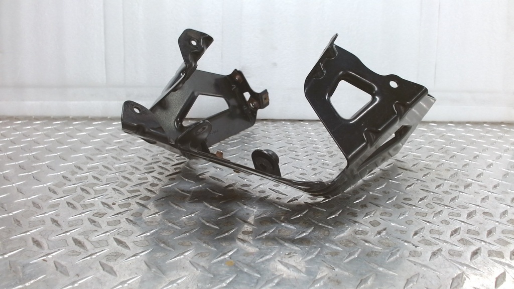 bracket, mounting - bumper - right - black