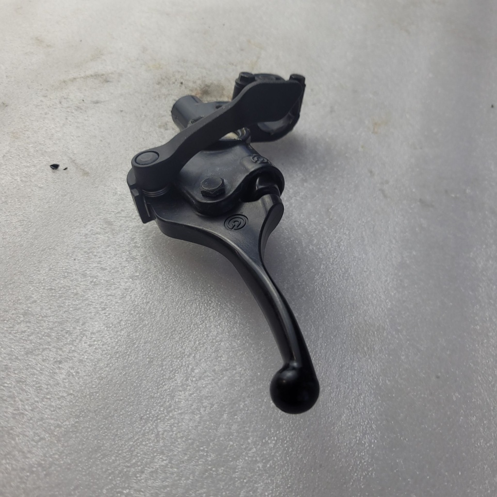 (new ref. 507032596) master cylinder ass'y grand touring package le