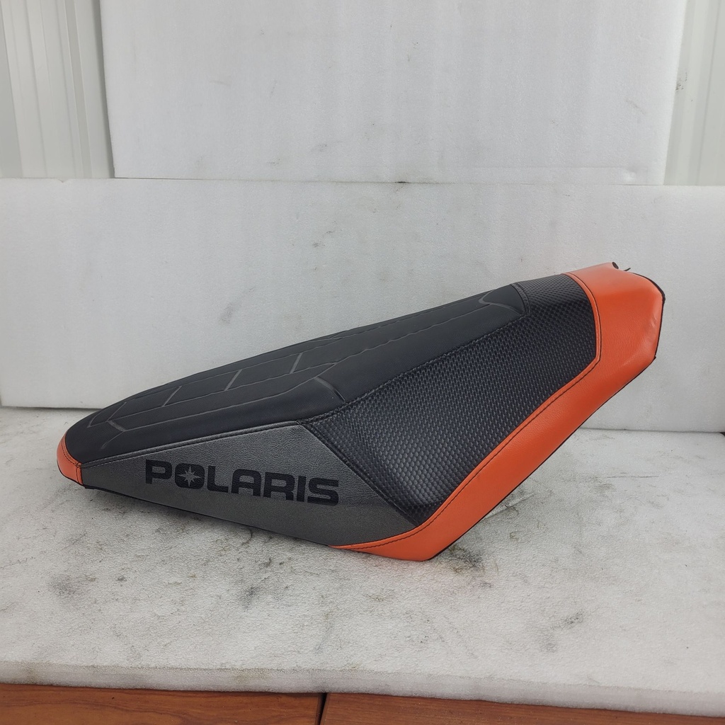 asm-seat blk/orgbrst/titanium