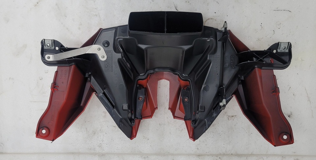 UPPER PLENUM, INDY RED