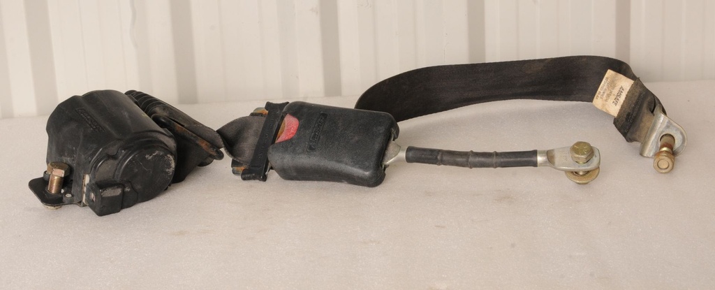 SEAT BELT ASSEMBLY, FRONT